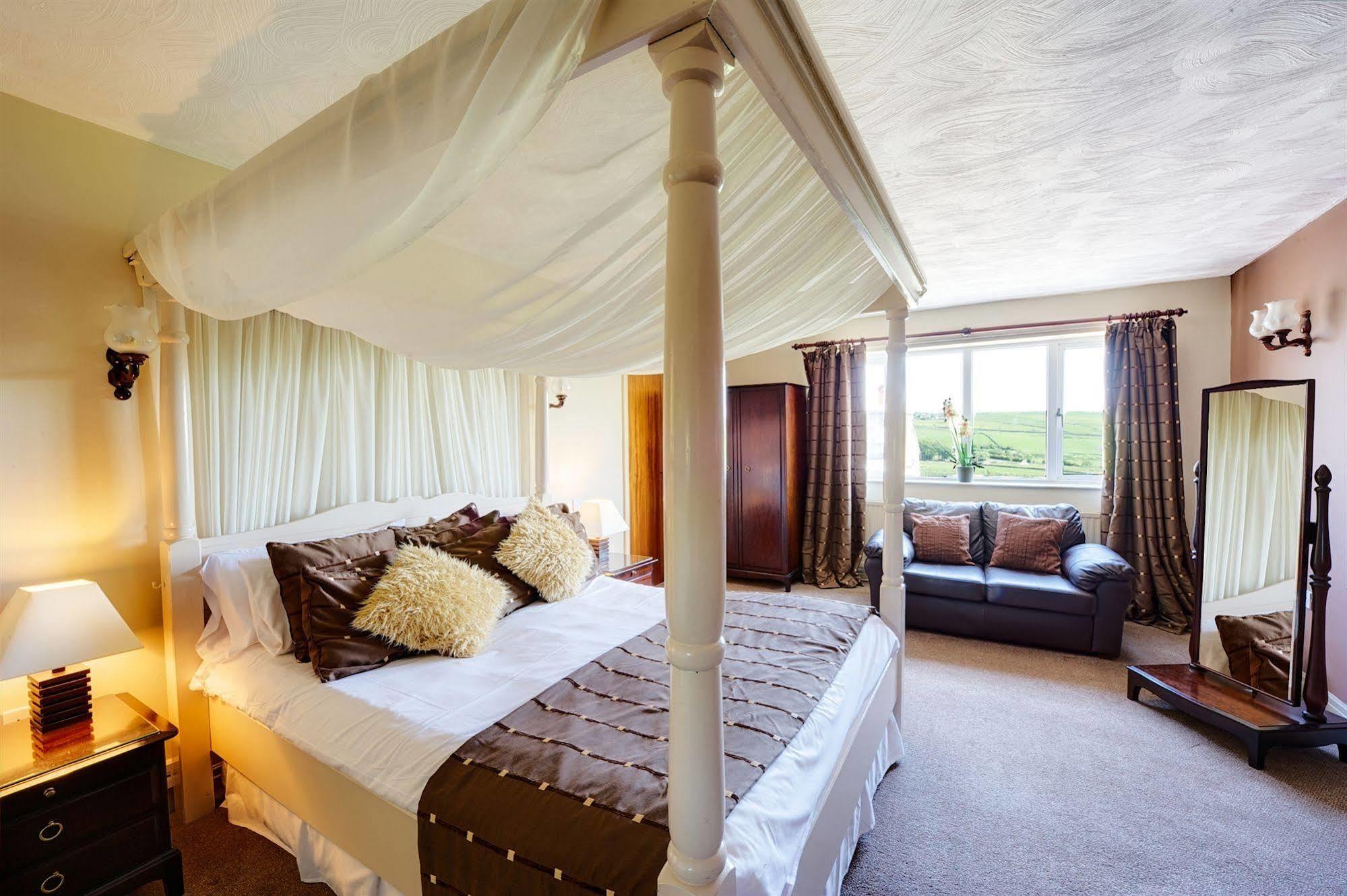 Hotel Clough Manor Denshaw Exteriér fotografie